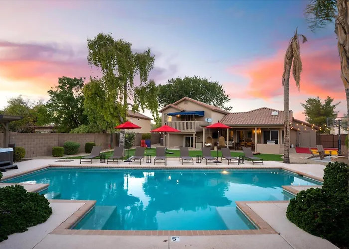 Sport Court Pool Hot Tub Pool Table Fire Pit Games * Glendale