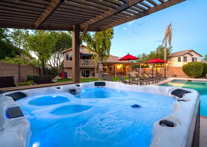 Sport Court Pool Hot Tub Pool Table Fire Pit Games Holiday home